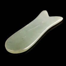 Скребок Гуаша из нефрита в форме рыбки, 90 x 60 x 5 мм